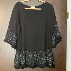 Umgee 2XL BLACK RUFFLED SLEEVE TOP